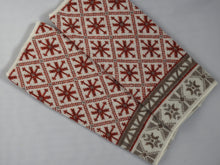 画像をギャラリービューアに読み込む, ハンドウォーマー 【マーラ柄 白×赤杢×グレーベージュ】 No.1005-2