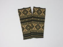 画像をギャラリービューアに読み込む, ハンドウォーマー ネイティブ柄 No.1003-7  深緑杢色