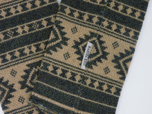 画像をギャラリービューアに読み込む, ハンドウォーマー ネイティブ柄 No.1003-7  深緑杢色
